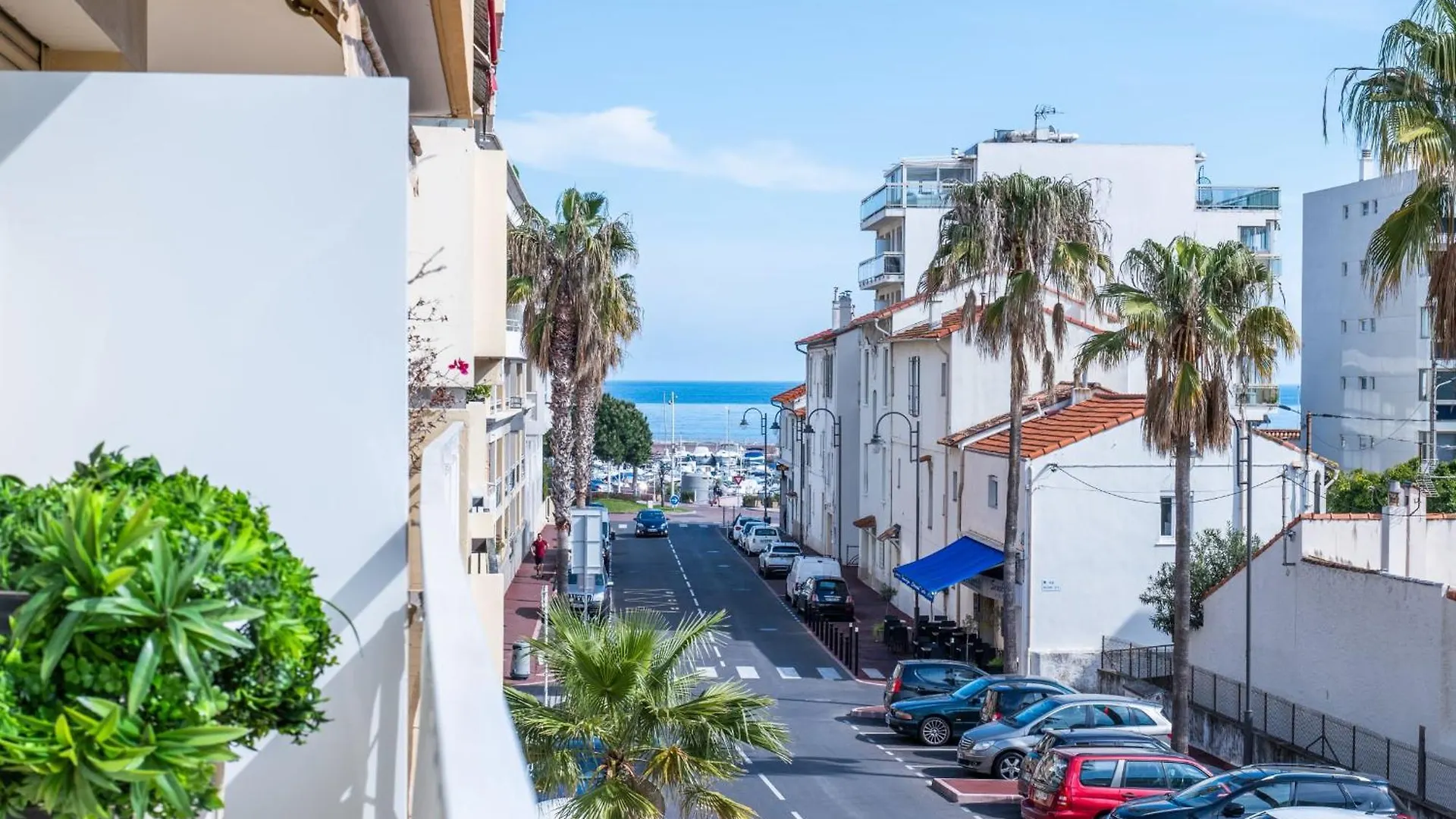 Apartment 2 Bedrooms With Terrace 100 Metres From The Sea Cannes
